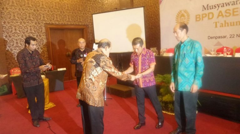 KETUT DHARMA SIADJA KEMBALI PIMPIN BPD ASEPHI BALI 2016-2021