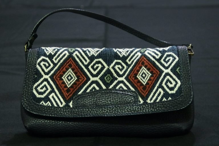 Tas Oniete 5